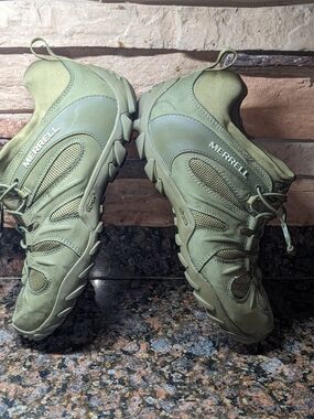 Men's Chameleon 8 Stretch Tactical Shoes - Dark Olive